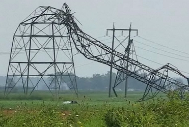 Pylône électrique cassé